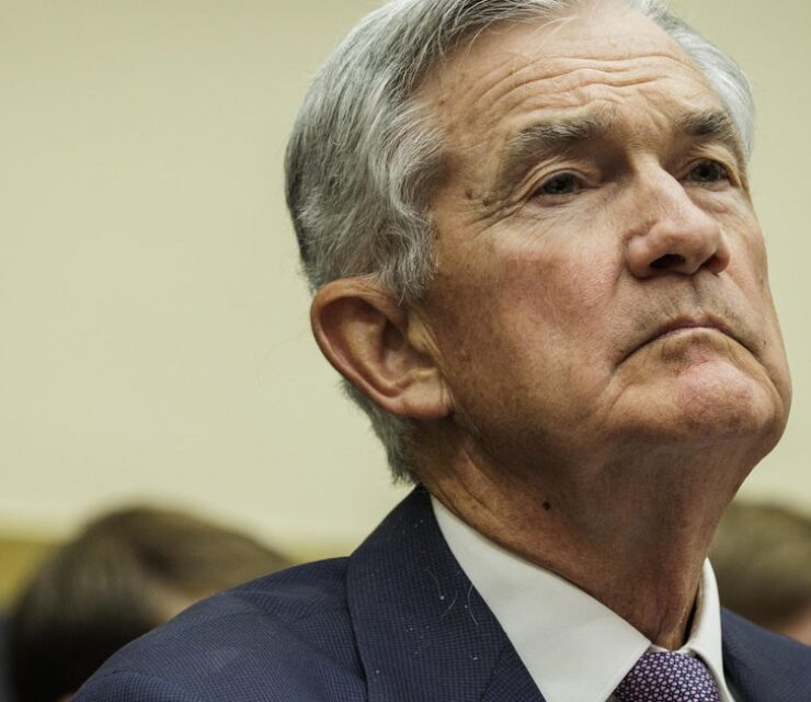 Fed Chair Jerome Powell is worried about the job market. Here are 3 red flags for workers. BBM JOBS