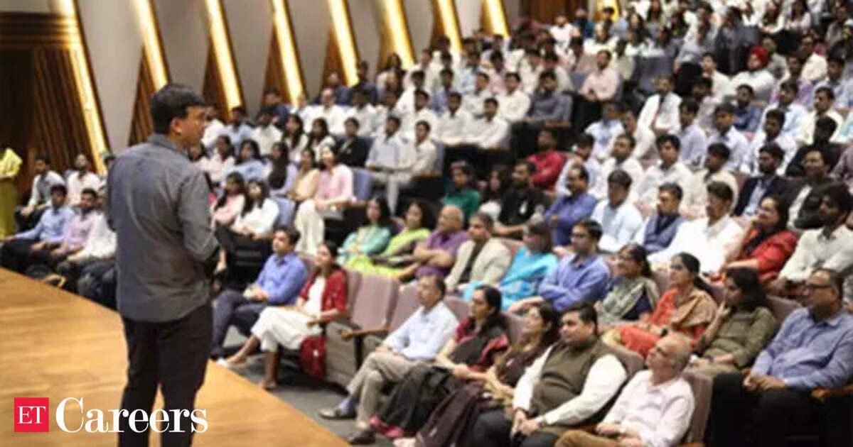 2027 category in SPJIMR Averages 1.66 Rs.